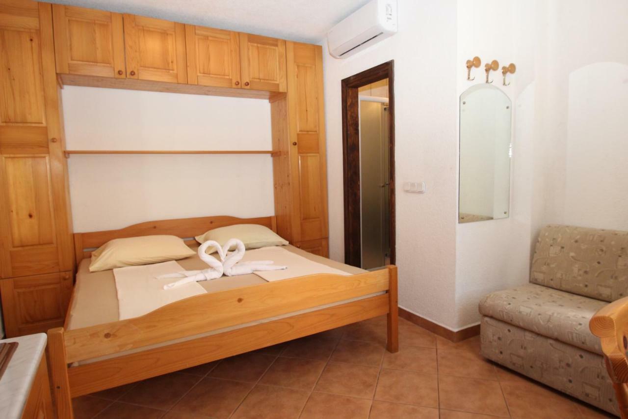 Appartments Mali Raj ヴルサル エクステリア 写真