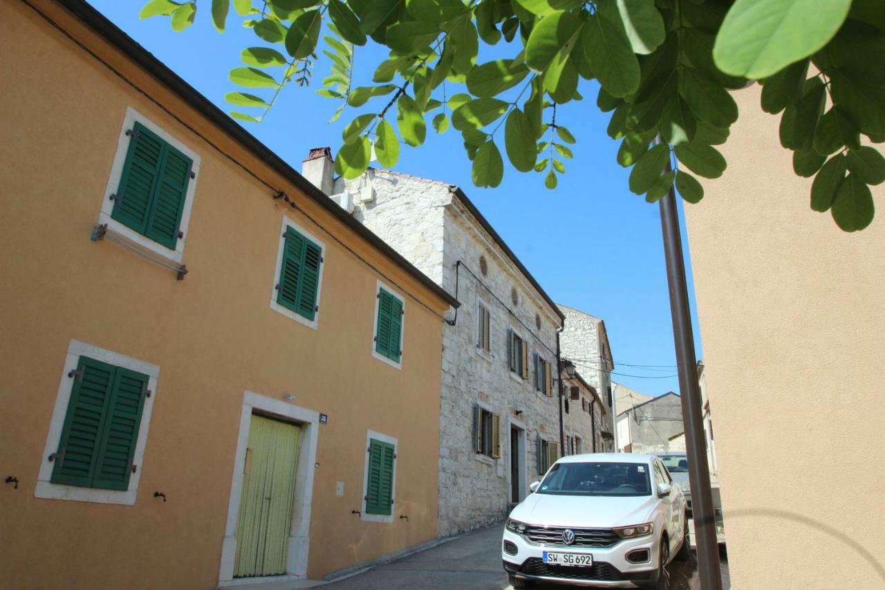 Appartments Mali Raj ヴルサル エクステリア 写真