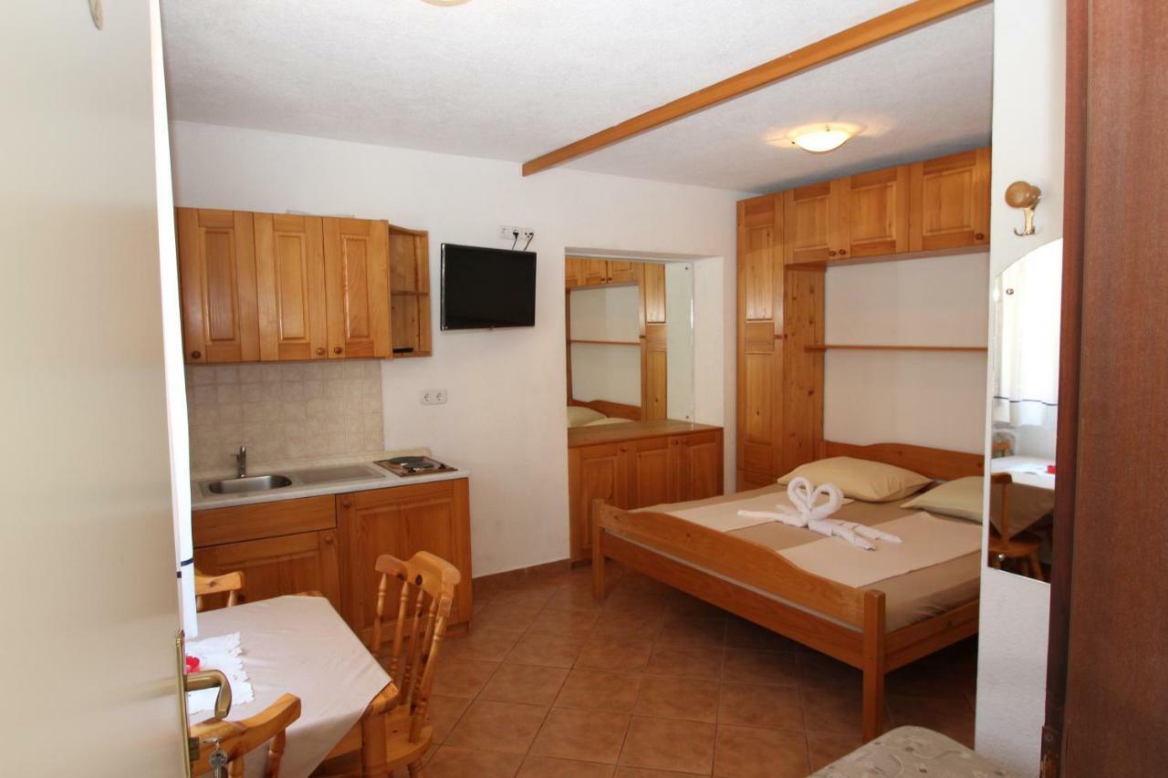 Appartments Mali Raj ヴルサル エクステリア 写真
