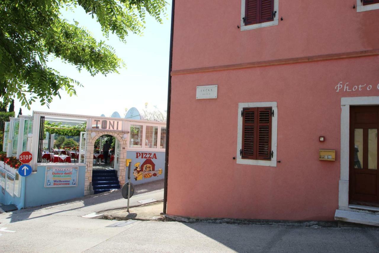 Appartments Mali Raj ヴルサル エクステリア 写真